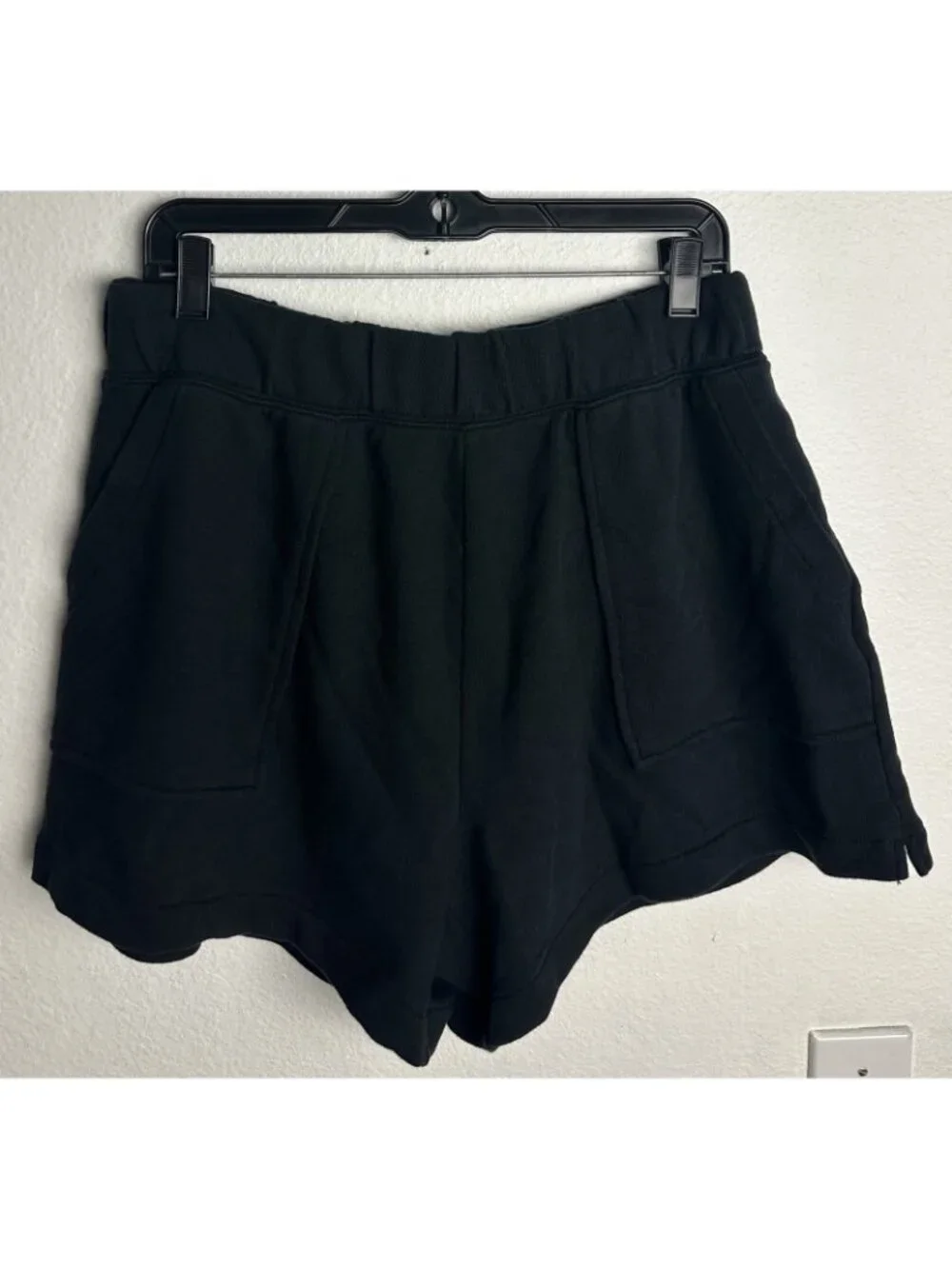 NWOT Aerie Black High Waisted Fleece Lounge Shorts Pockets Size Large L